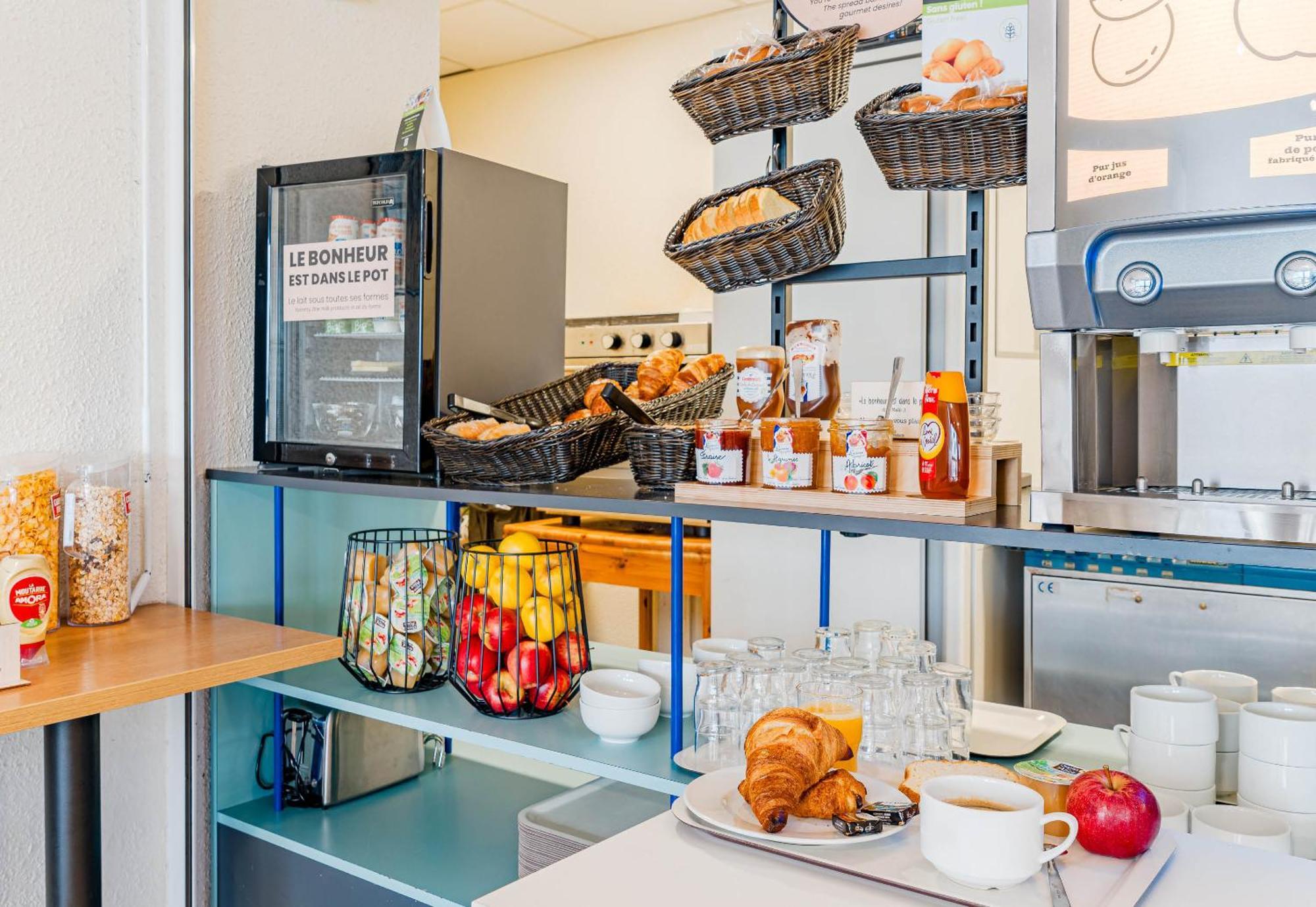 B&B Hotel Châtellerault Eksteriør billede