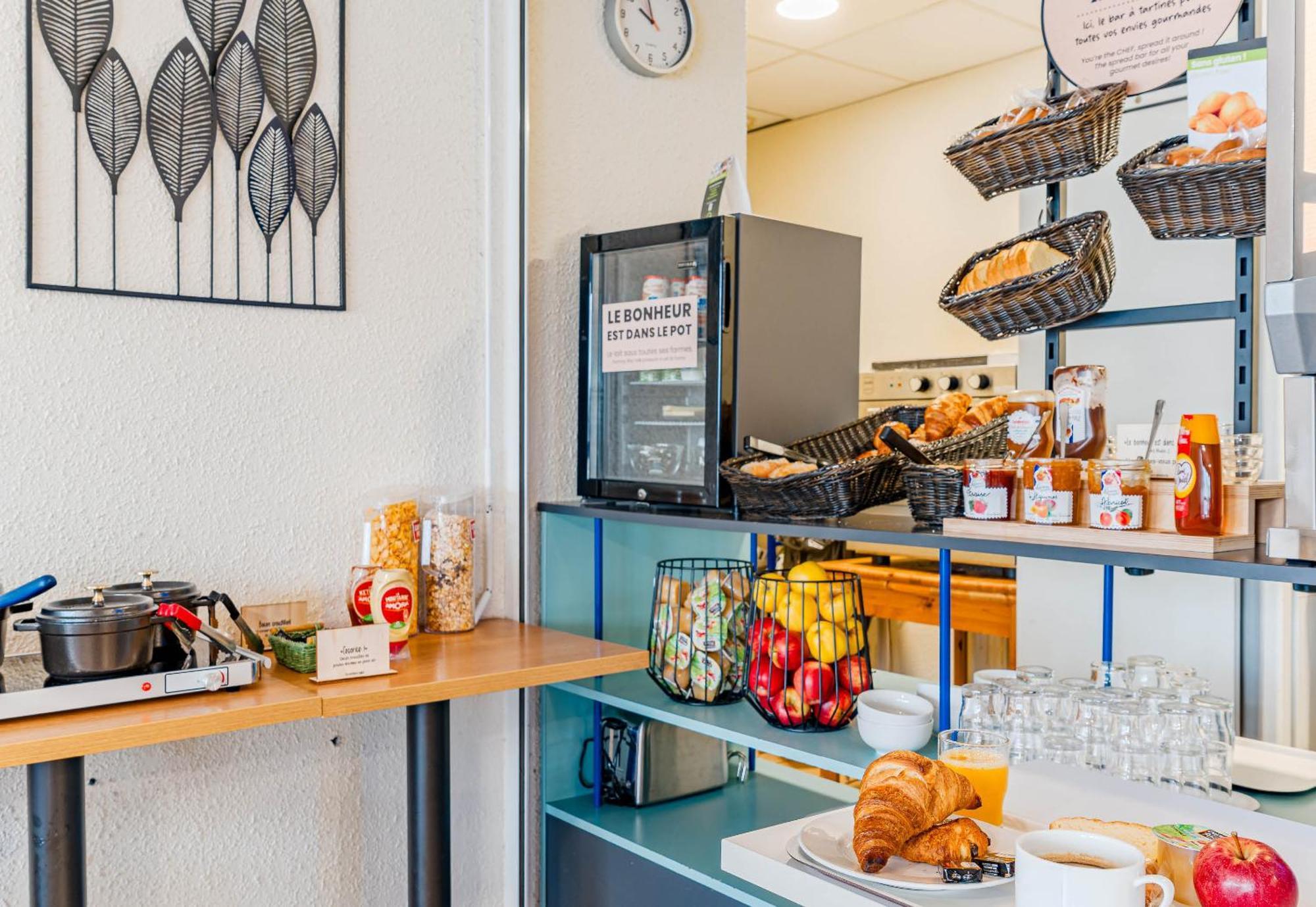 B&B Hotel Châtellerault Eksteriør billede
