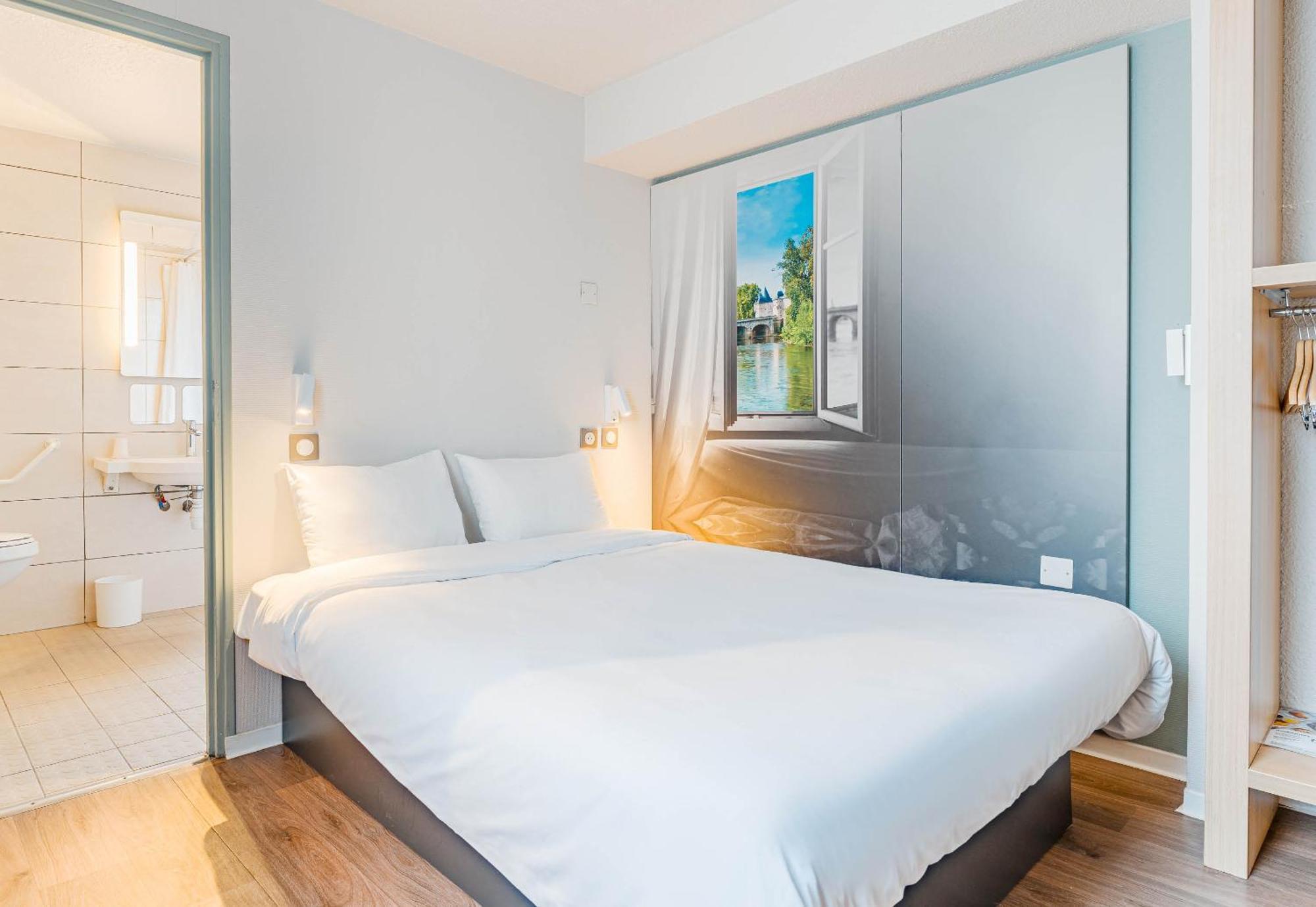 B&B Hotel Châtellerault Eksteriør billede