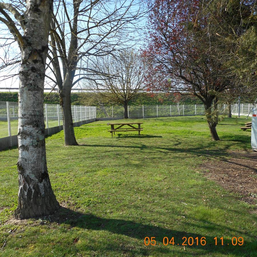 B&B Hotel Châtellerault Eksteriør billede