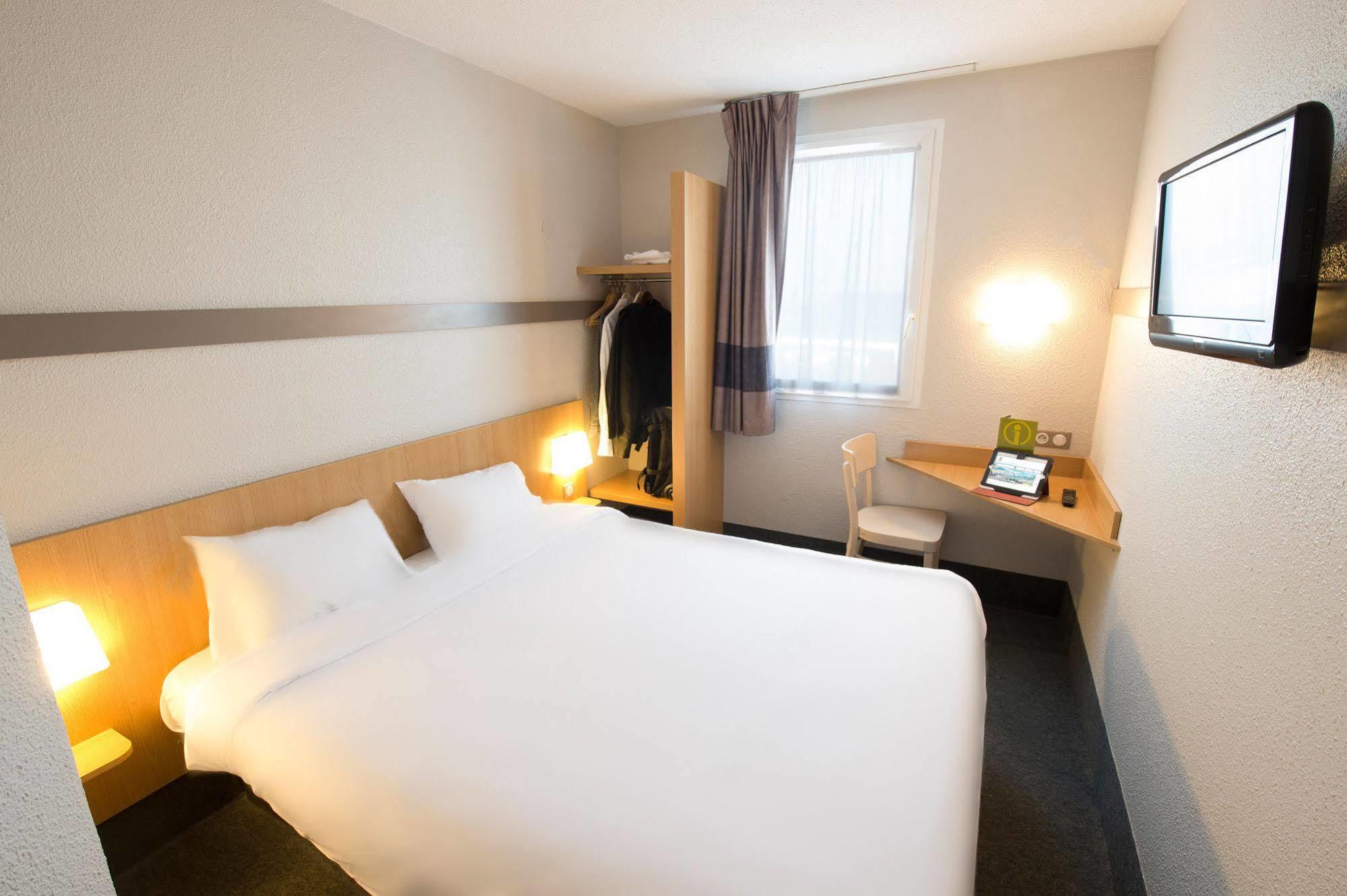 B&B Hotel Châtellerault Eksteriør billede