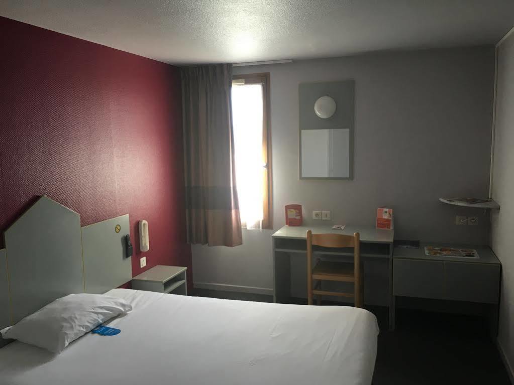 B&B Hotel Châtellerault Eksteriør billede